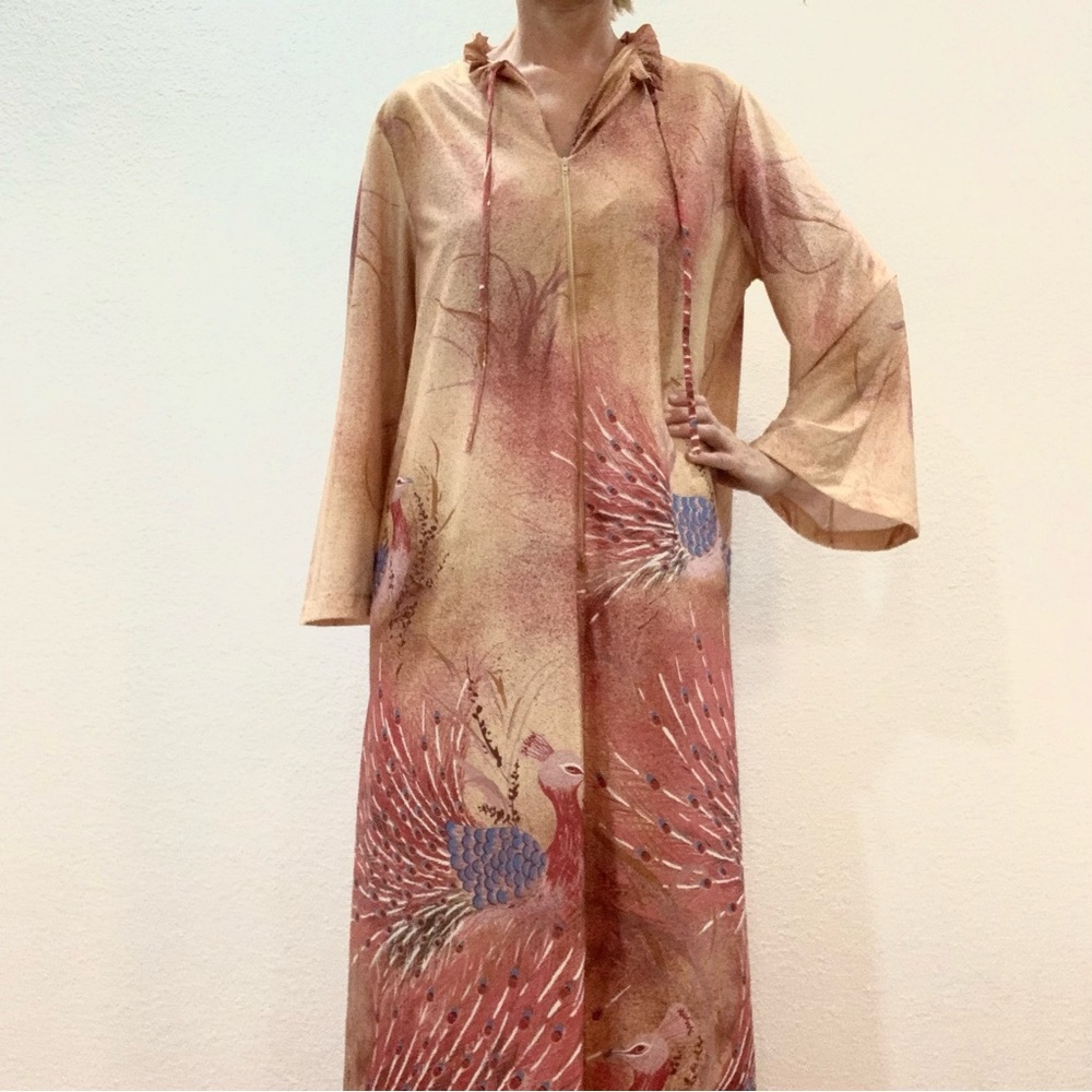 Vintage house coat Robe peacocks - Picture 2 of 12